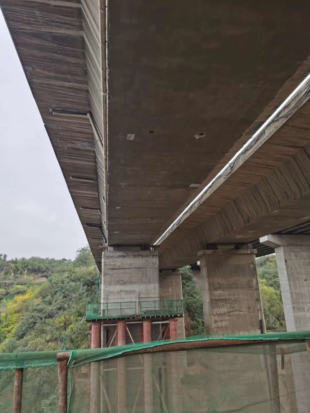 宁德桥梁加固前制定可行设计方案图并用对施工方法